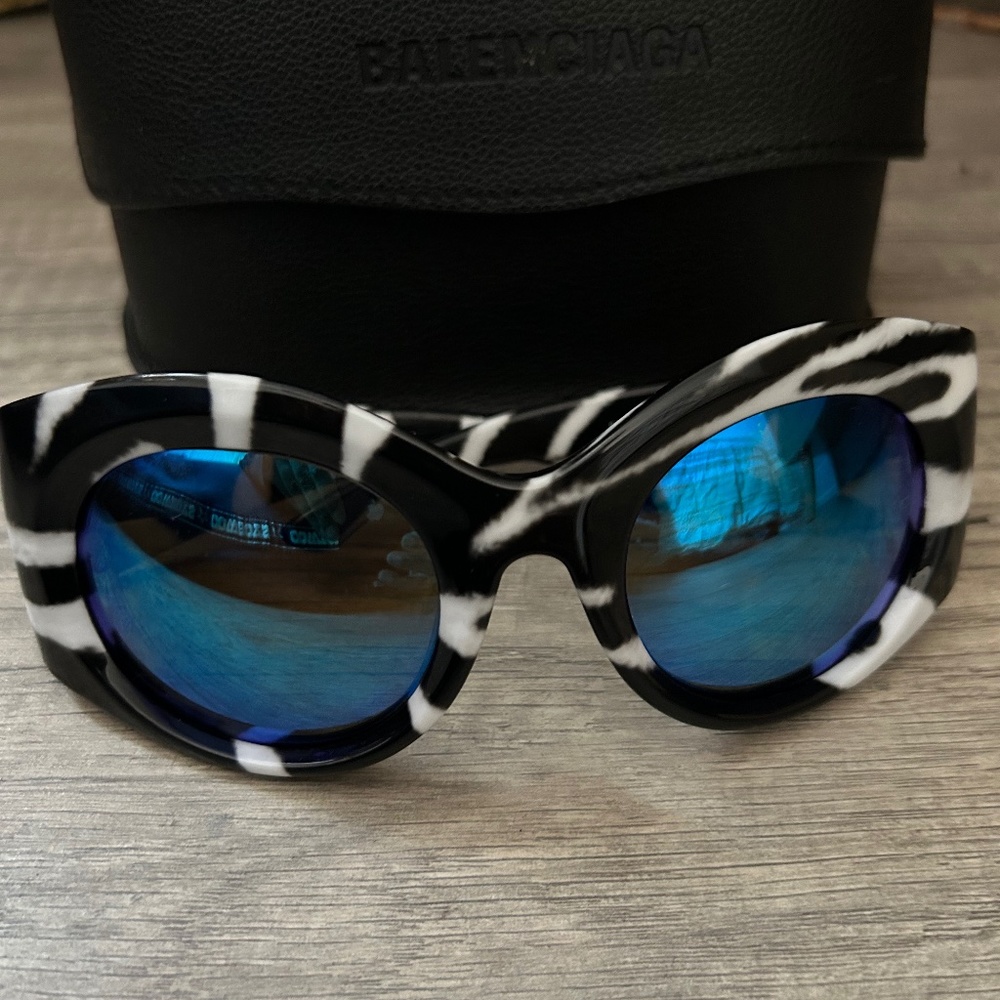 BALENCIAGA Bold Round Sunglasses
